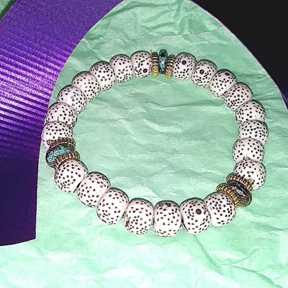 Bracelet Beaded Dalmation stone beads jade green accent beads Adjustable NEW
